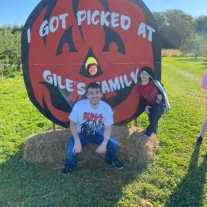 Meet your Posher, Kenny